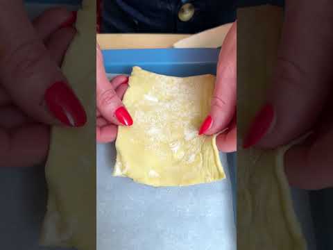 🍎 Yummy upside down apple tarts! #applepicking #easyrecipe #apple