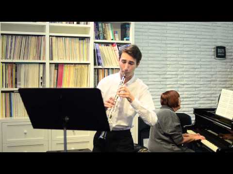 Mozart - Oboe Concerto in C Major (mvmt 1)
