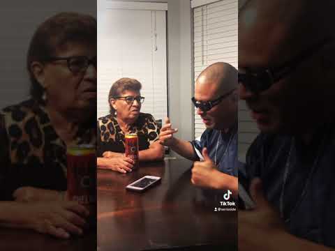 Cuando tienes visita y no sabes cómo decirles que ya se vallan