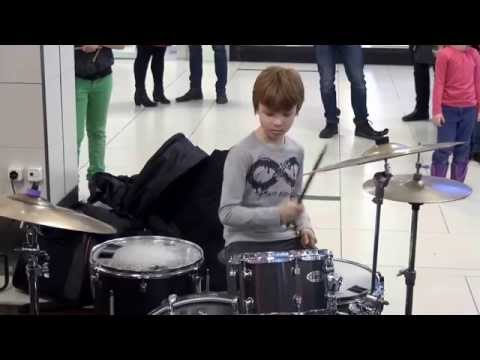 Kristaps Jānis - loom bands festival "Rīga Plaza"