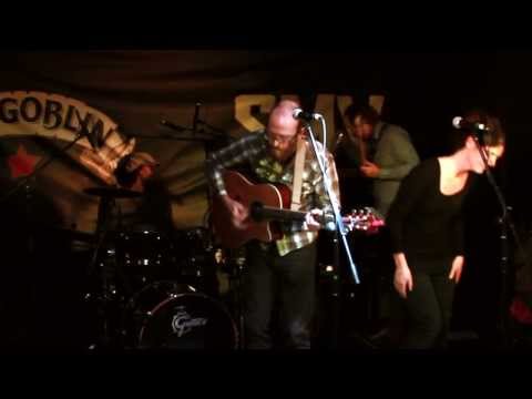 Edd Donovan and The Wandering Moles - House On Fire (Live)