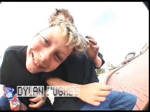 Skate Crates - UK Globe crew in Paris 2003