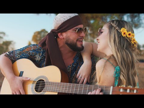 León Bravo - Sie7e vidas (Videoclip Oficial)