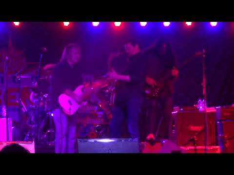 Walter Trout with Mike Zito @ 2017 Big Blues Bender