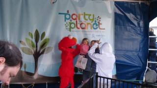Elmo @ 2011 Surrey Earth Day celebrations