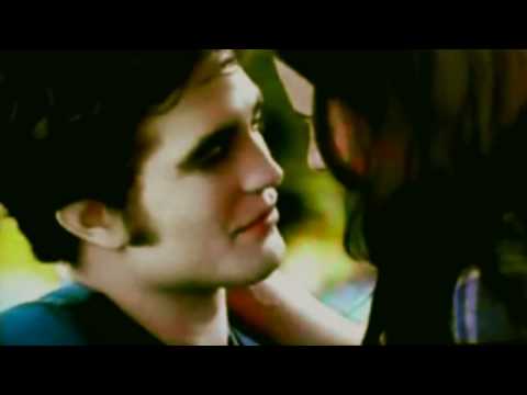 The Twilight Saga's Eclipse (TV Spot 'He Moves, You Move')