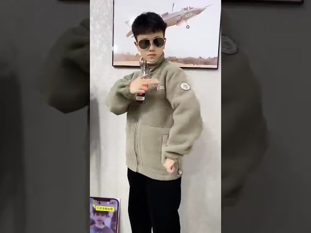 Vídeo relacionado con zitysport Chaqueta Niños Camisa Invierno Gruesa Sudadera con Capucha A Cuadros Niño Cremallera Cálida De Franela Chicos Sudadera Aire Libre Forrado Invierno Para Bolsillo(Marineblau L)