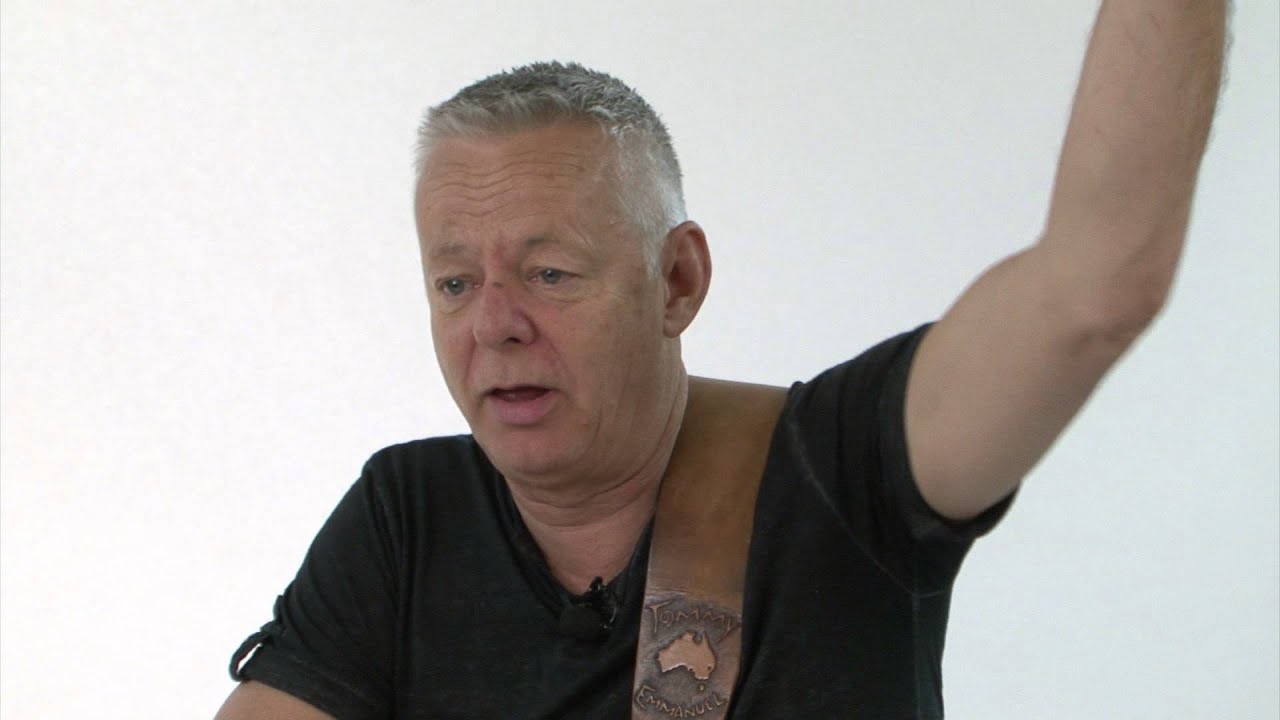 Acoustic Nation Interview: Tommy Emmanuel, Part 3 - YouTube