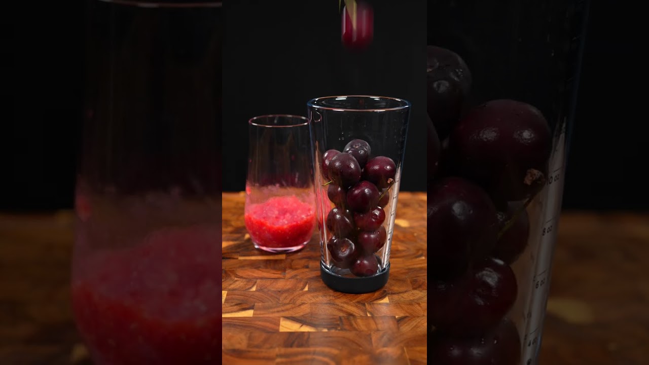 𝐁𝐥𝐨𝐨𝐝𝐲 𝐖𝐨𝐫𝐥𝐝-𝐂𝐥𝐚𝐬𝐬 𝐑𝐞𝐟𝐫𝐞𝐬𝐡𝐞𝐫 | Cherry Raspberry Drink #shorts