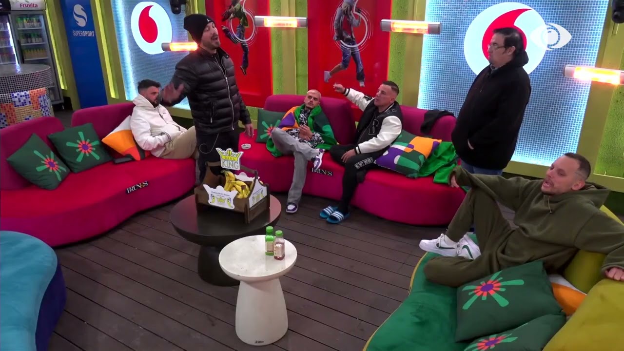 Je përdorur më shumë nga të gjithë”/ Romeo-Gracianos: S’je stabël, je ushtar me qira