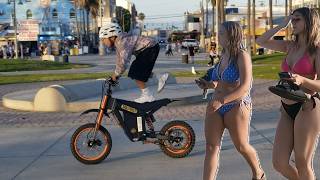 Touring Venice Beach   - Peaceful Day, Crowds enjoying the Beach