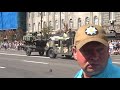 Мощная военная техника стремительно покидает парад в Киеве: танки, грады, самолеты. Крещатик в дыму!