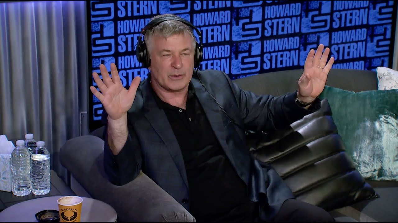 Alec Baldwin Says Melania Is a Fan of His Trump Impression on 