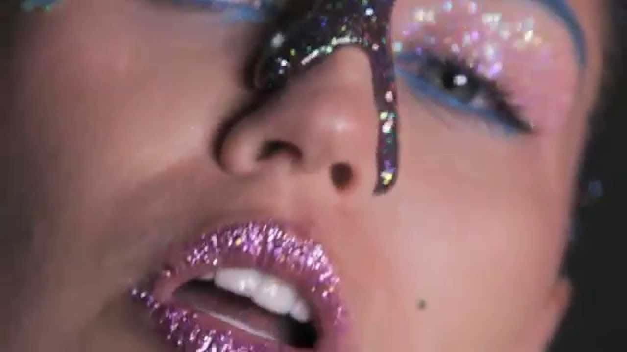 Miley Cyrus - Dooo It! - YouTube