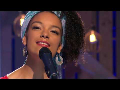 Kizzy Crawford | Adlewyrchu Arnaf I