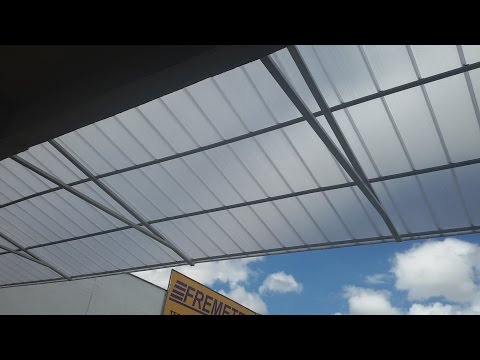 Toldo Comercial com as Telhas de  Policarbonato Cor Cristal 15 mt x 2500 m