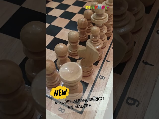 Vídeo relacionado con Tienda de ajedrez y Juegos Muba - Hermoso Juego de ajedrez de Madera con Tablero de Madera y Piezas de ajedrez Hechas a Mano. Producto de Idea de Regalo, 40 cm