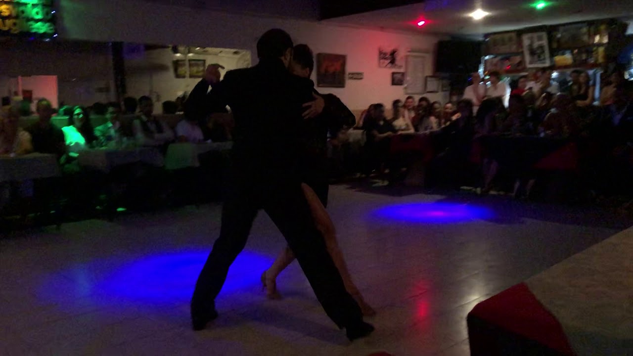 Leonel Di cocco y Carolina Giannini - La Bruja Darienzo