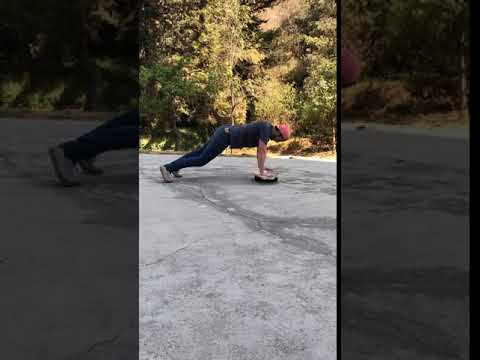 thumbnail video image 2 of Tabla de Balance Kahuna Balance Boards Surf (Grande) para Adulto. Verde, Gris y Mostaza, 2 of 6