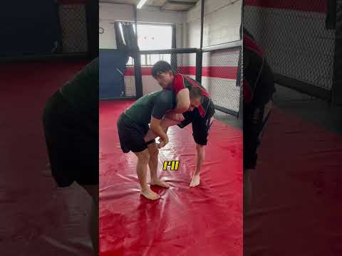 EASY Guillotine Defense When Shooting a Single Leg #bjj #mma #ufc #jiujitsu