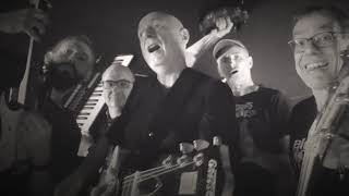 Download lagu Arms Sweet Arms mp3 Download lagu Arms Sweet Arms mp3