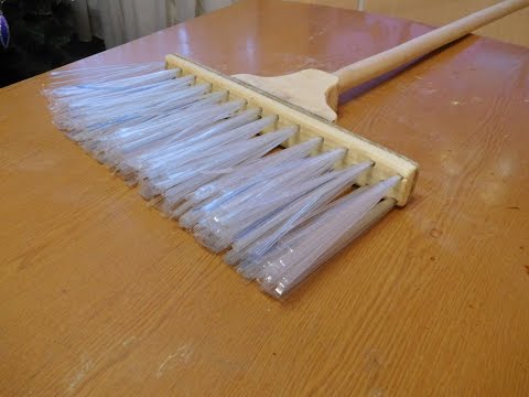 Как сделать метлу из пластиковой бутылки./ How to make a broom from plastic bottles.