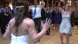 Kelly Clarkson Flash Mob Wedding Surprise &quot; Bride Freaks out &quot;