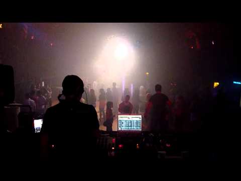 04.12.2010 Micrologue @ Electronic Fight Night