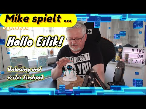 Mike spielt ... und hat´s Eilik. Hier kommt der Roboter!