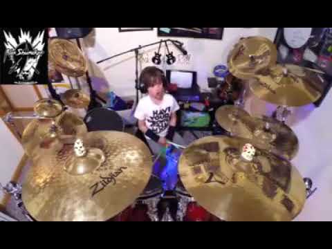 Menino tocando bateria! "Your love"  Alex