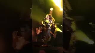 contradicción. Malú. Sevilla-22