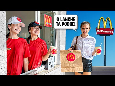 WE TURNED OUR HOUSE INTO A MC DONALD’S! 🍔🍟