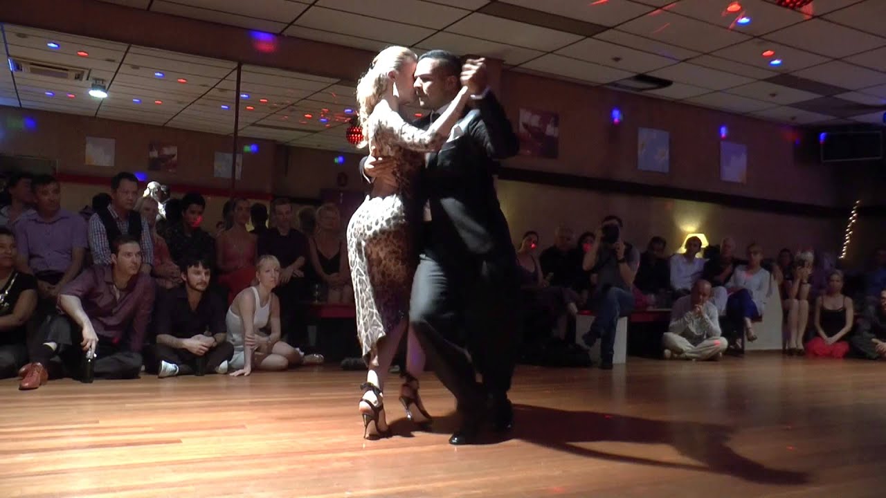 Sebastian Arce & Anastasia Izvekova in Milonga Dominguera (4) "Muchachos Escuchen" A.Castillo