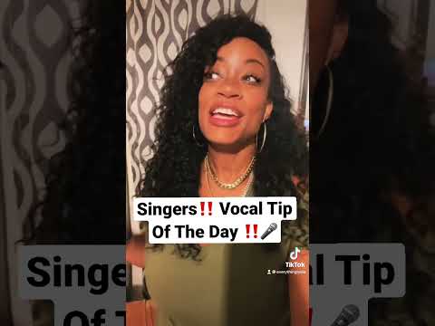 How To Hydrate Your Vocal Chords | Singer Vocal Tips!