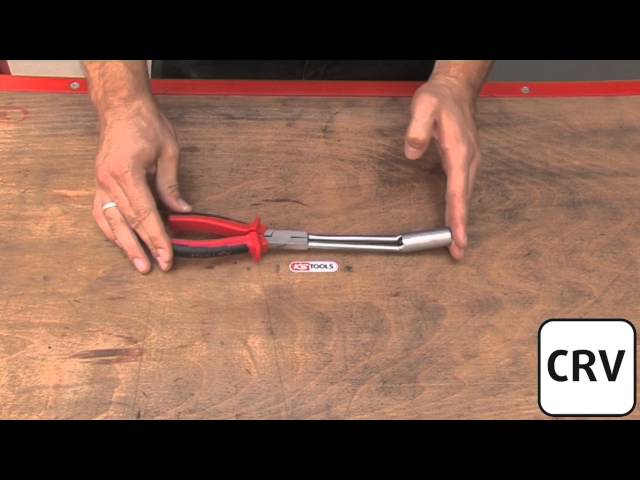 Vidéo teaser pour Anwendungsvideo Zündkerzenstecker -- Zange KS Tools 500.7510