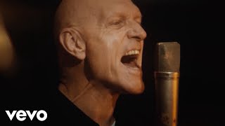 Kadr z teledysku Gadigal Land tekst piosenki Midnight Oil feat. Dan Sultan, Joel Davison, Kaleena Briggs & Bunna Lawrie