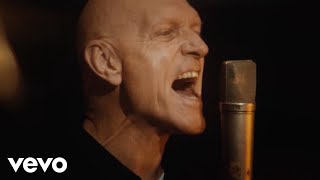 Kadr z teledysku Gadigal Land  tekst piosenki Midnight Oil feat. Dan Sultan, Joel Davison, Kaleena Briggs & Bunna Lawrie