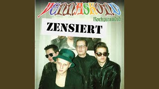 Music video thumbnail preview for Death in Paris by Vennaskond