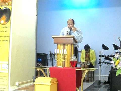 Quadrangular Vera Cruz -27-04-2011 - Pastor leitura Palavra.