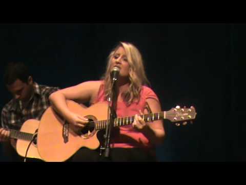 Karyn Rochelle sings "Georgia Rain" at Country Music Hall of Fame