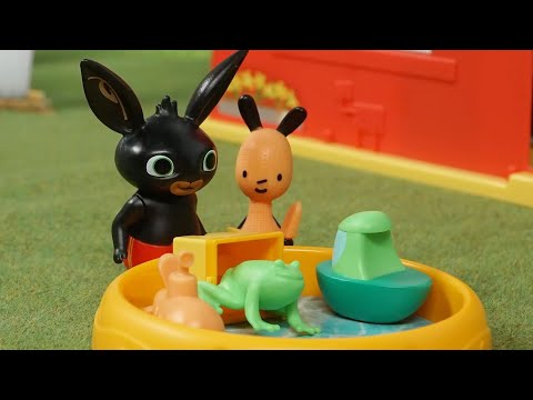 Bing Toy Play: Bing is Playing in the Paddling Pool! | Bing English