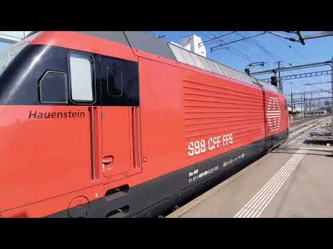 SBB Züge Einheitswagen und Doppelstock/Einfahrt und Durchfahrt beim Bahnhof Aarau AG