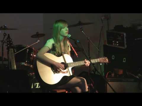 Megan Dettrey singing 