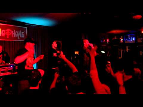 WhiteOut, RT-FaQ - Ain't Trippin (Live)