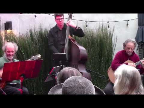 Salon 2 featuring the Peter Sprague Quartet