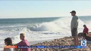 King tides bring flood warnings to Newport Beach coast