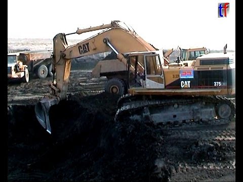CAT 375 LME AND MORE - HEAVY EARTHMOVING HIGHWAY A38, LEIPZIG / GERMANY, 2003. #2 ***