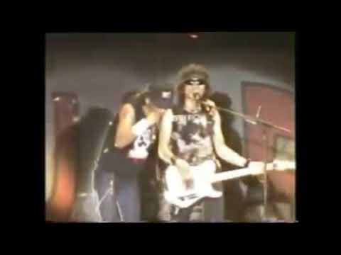 Iwan Fals feat Slank - Pesawat tempur Live Konser