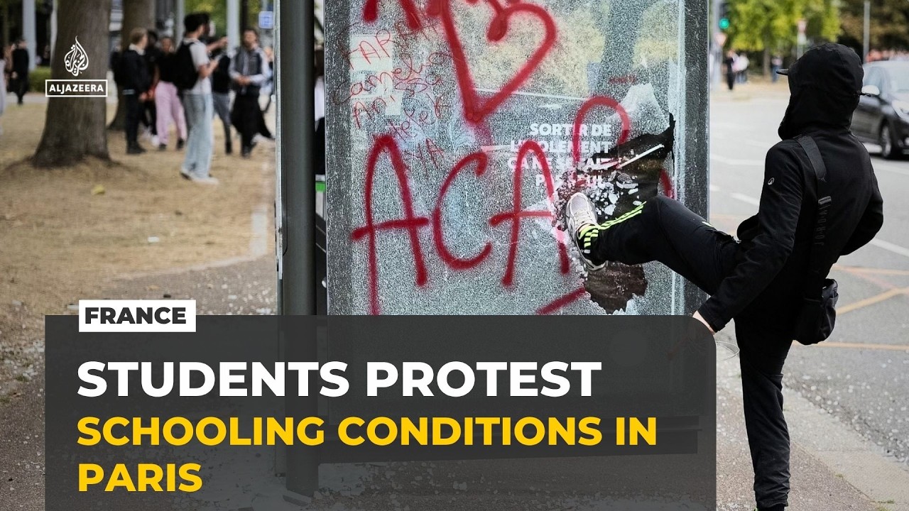 Students block 350 French schools over overcrowded classrooms and long days