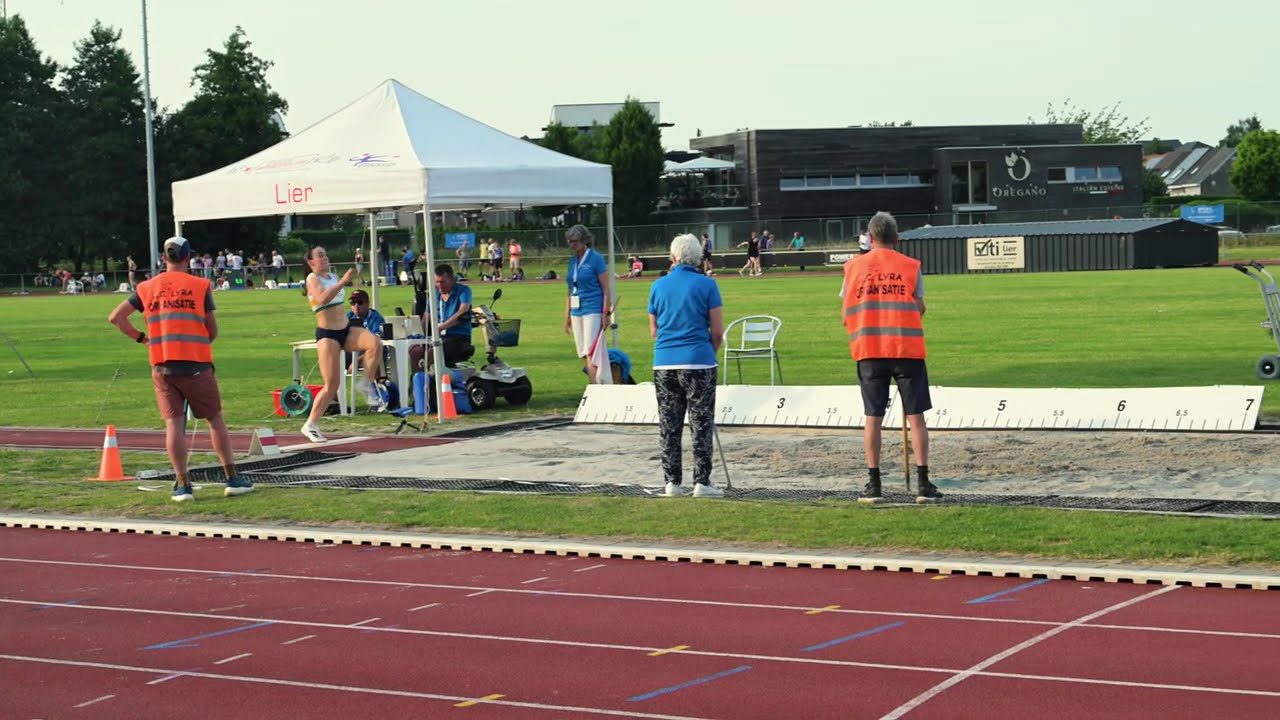 Saragh Buggy Jumps 6.08 meters in Lier, Belgium